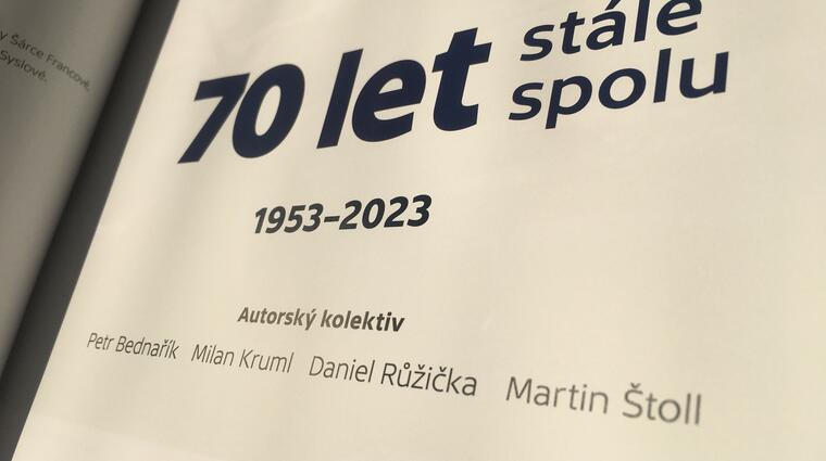 Kniha 70 let stále spolu